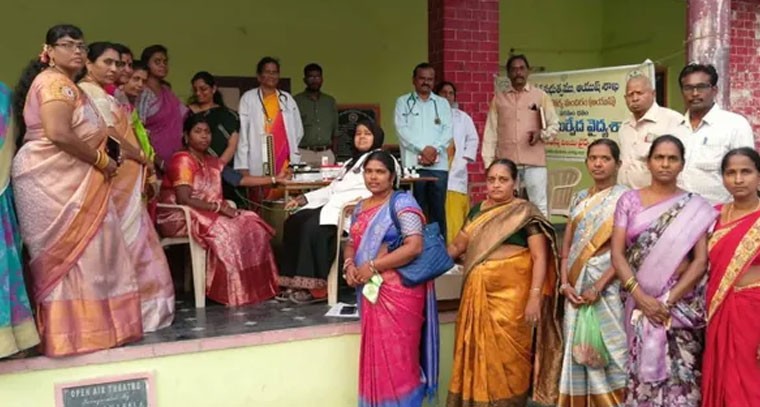 బాపట్లలో ఉచిత ఆయుష్ వైద్య శిబిరం