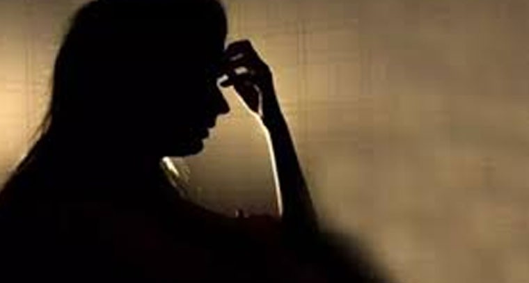 ప్రేమ పేరుతో శారీరకంగా వేధింపులు.. డిగ్రీ విద్యార్థిని ఆత్మహత్య