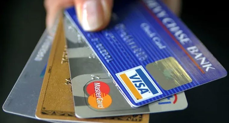 ఎక్కువ క్రెడిట్ కార్డులు.. మీ సిబిల్ స్కోర్‌కు మేలు చేస్తుందా?
