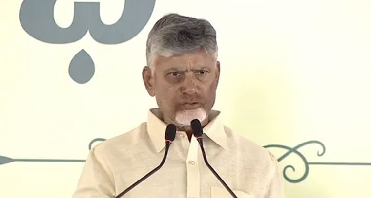 'స్వచ్ఛాంధ్ర-స్వర్ణాంధ్ర' కార్యక్రమానికి హాజరైన సీఎం చంద్రబాబు