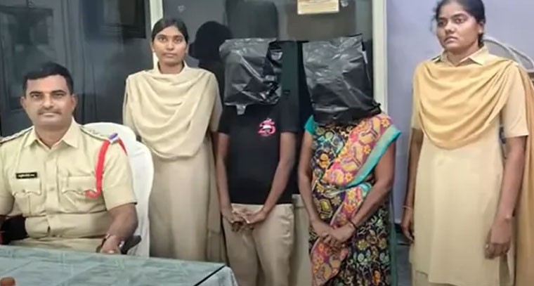 న్యాయం జరగలేదని పోలీసుల ఫొటోలు మార్ఫింగ్.. తల్లీకూతుళ్ల అరెస్ట్