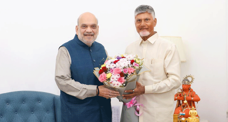 కేంద్ర హోంమంత్రి అమిత్ షా తో ముఖ్యమంత్రి నారా చంద్రబాబు నాయుడు  భేటీ