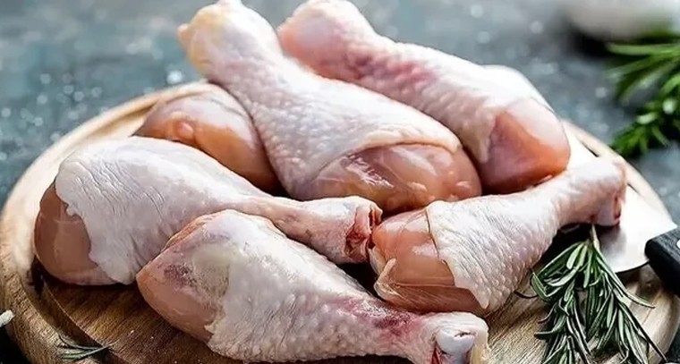 పాకిస్థాన్‌లో భగ్గుమన్న ధరలు.. కిలో చికెన్‌ రూ.800!