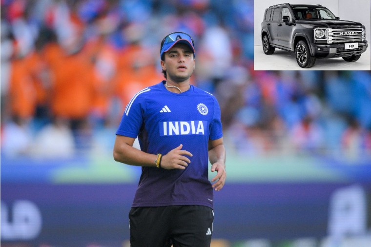 భారత క్రికెటర్ అభిషేక్ శర్మకు ఓ అదిరిపోయే బహుమతి లభించింది