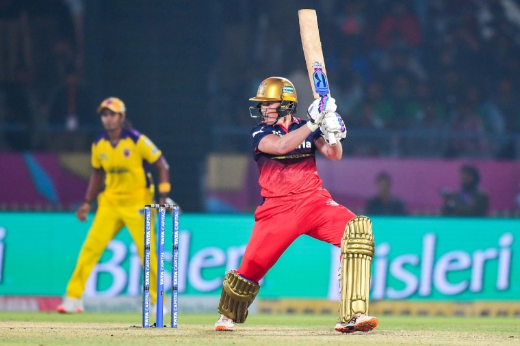 యూపీ వారియర్జ్‌పై 8 వికెట్ల తేడాతో ఆర్సీబీ ఘన విజయం