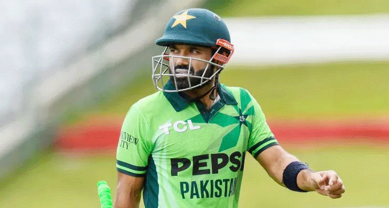 మహ్మద్ రిజ్వాన్ సంచలన నిర్ణయం.. క్రికెట్ అభిమానుల షాక్!