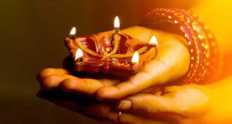 ఈ ఏడాది దీపావళి ఎప్పుడో తెలుసా? 