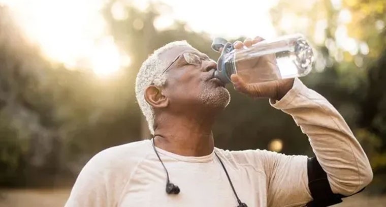 డీ హైడ్రేషన్ నుండి తప్పించుకోండిలా