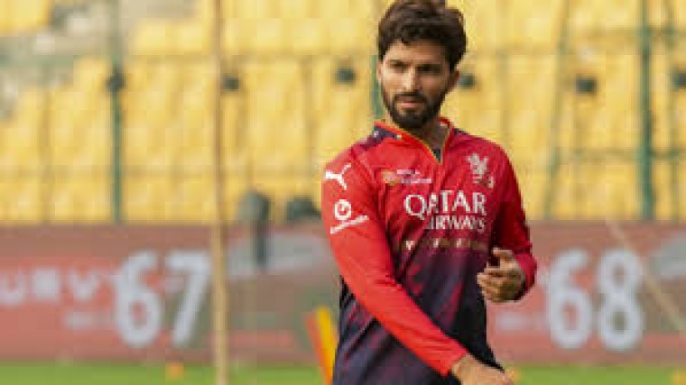 ఆర్సీబీ కెప్టెన్ పాటిదార్ కు 12 లక్షల ఫైన్