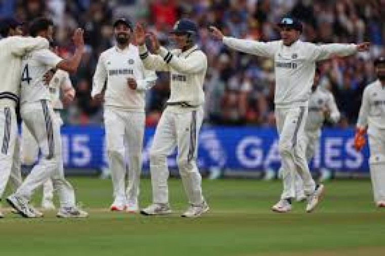 లార్డ్స్ టెస్టులో టీమిండియా పేసర్లు మరోసారి విజృంభించారు