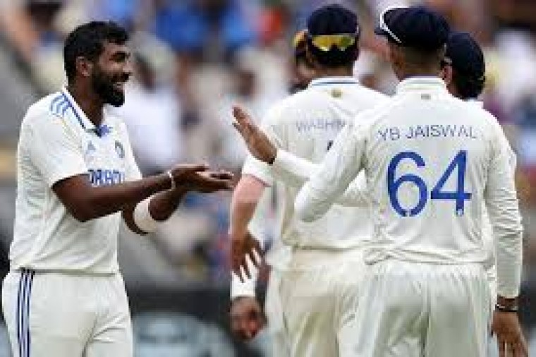 భారత బౌలర్లలో అత్యధికంగా 3 వికెట్లు తీసిన జస్ప్రీత్ బుమ్రా