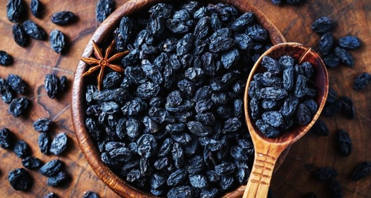  ఎండు నల్ల ద్రాక్షాను  తినడం వల్ల ప్రయోజనాలు