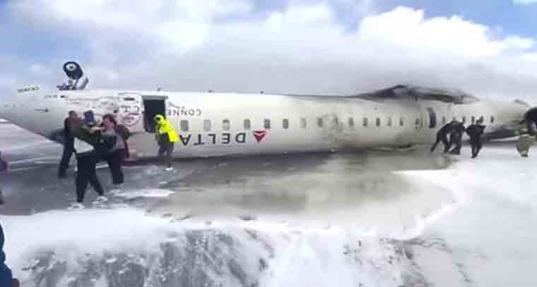 విమాన ప్రమాదంలో నాస్కార్ రేసింగ్ డ్రైవర్ కుటుంబం మృతి 