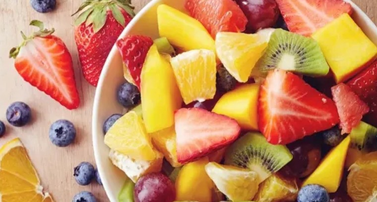 ఆహారంగా కేవలం పండ్లను మాత్రమే తీసుకుంటే ఆరోగ్య సమస్యలు తప్పవు