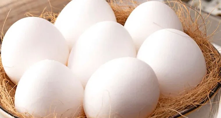 గుడ్ల ధరలు ఆకాశాన్ని అంటుతున్నాయి: సామాన్యులకు షాక్