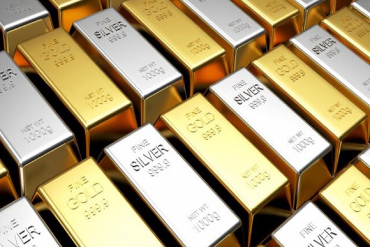 బంగారం కొనుగోలుదారులకు శుభవార్త..  తగ్గనున్న బంగారం ధరలు..!