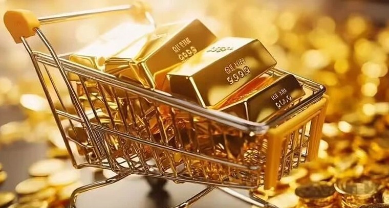 హైదరాబాద్‌లో బంగారం, వెండి ధరలు రికార్డు స్థాయికి

