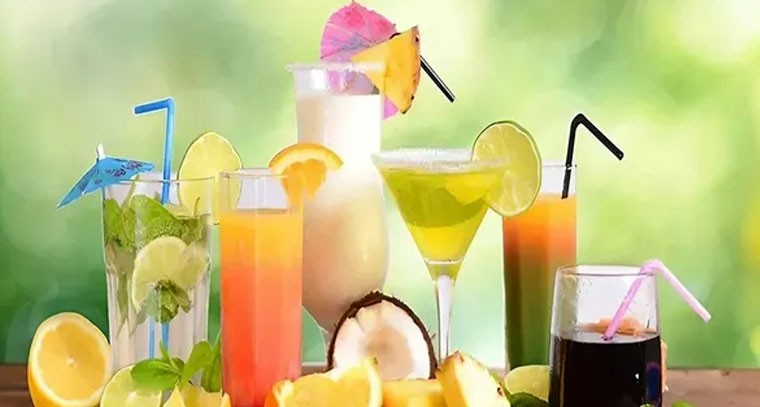 ఎండల నుంచి రక్షణ పొందాలంటే ఈ డ్రింక్స్ తాగాల్సిందే