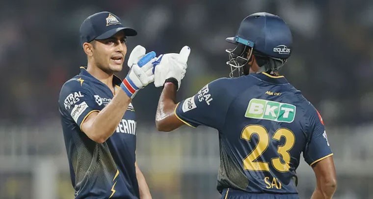 హాఫ్ సెంచరీలు పూర్తి చేసుకున్న గుజరాత్ ఓపెనర్లు