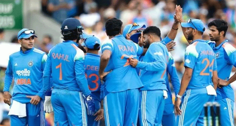 ఆసిస్ ఆలౌట్.. భారత్ టార్గెట్ 237