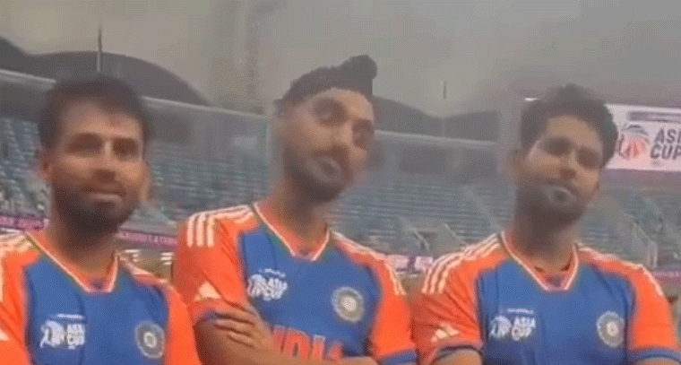 పాక్ బౌలర్‌కు కౌంటర్.. ముగ్గురూ కలిసి ఆటాడుకున్నారు..! 