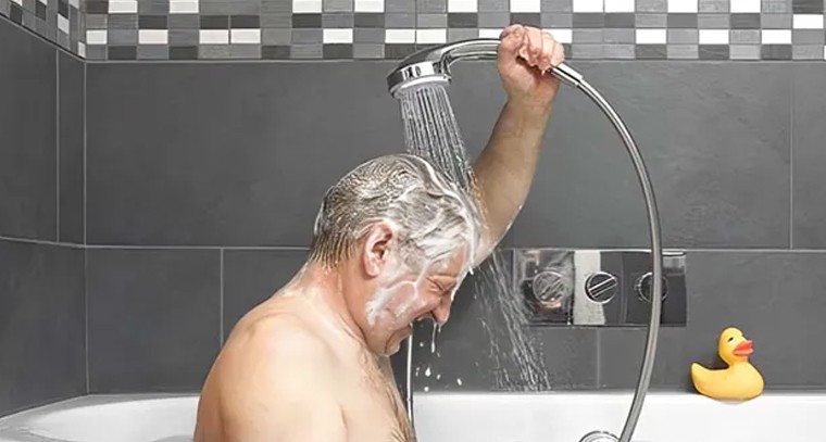 చలికాలంలో వేడి నీళ్ల స్నానం మంచిదా..? చలి నీళ్ల స్నానం మంచిదా..?