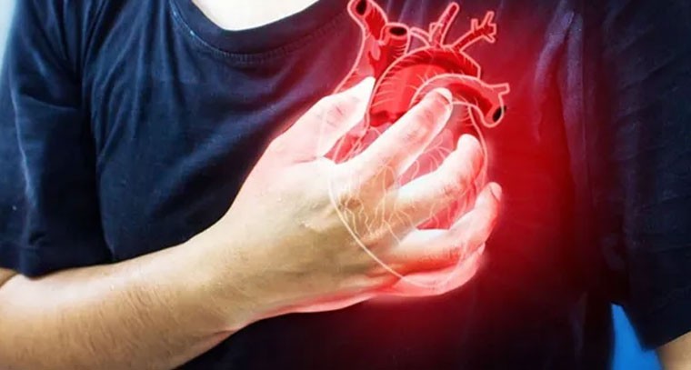 రాత్రి 8 తర్వాత ఈ అలవాట్లు మానుకుంటే గుండెకు మేలు: నిపుణులు