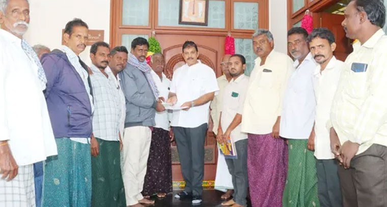 నూతన పెన్షన్ మంజూరు పత్రాలను అందించిన ఎమ్మెల్యే