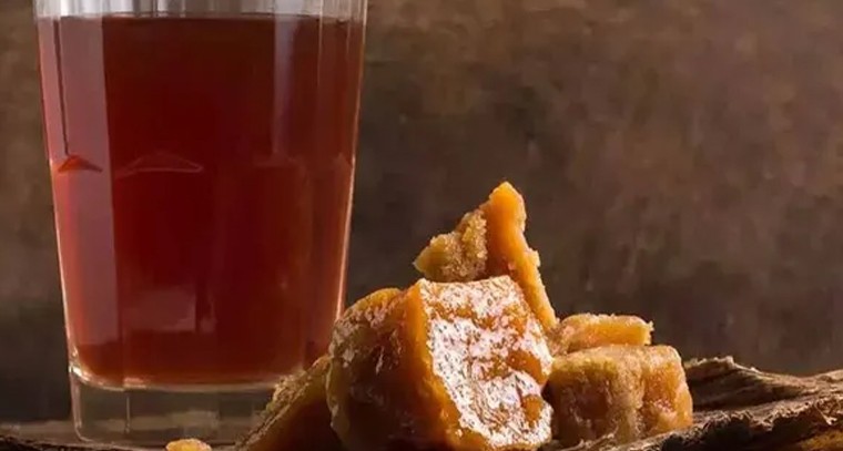 ఖాళీ కడుపుతో గోరువెచ్చని బెల్లం నీరు తాగితే బీపీకి చెక్: నిపుణులు