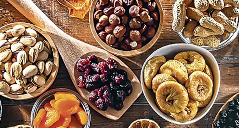 డ్రై ఫ్రూట్స్ అతిగా తింటే ప్రమాదమే!