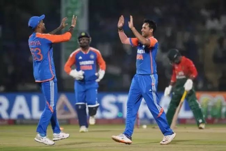 టాస్ గెలిచి బ్యాటింగ్ ఎంచుకున్న భారత్