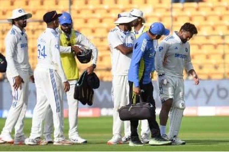 జడేజా బౌలింగ్ లో కీపింగ్ చేస్తూ గాయపడిన పంత్