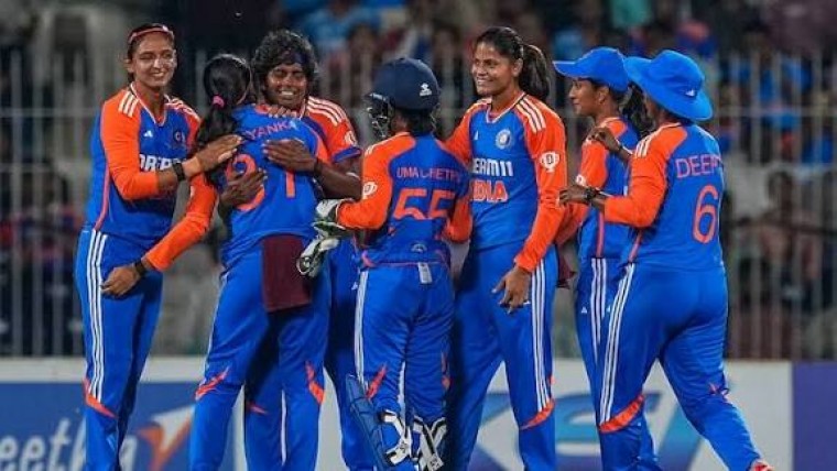 చరిత్రలోనే అత్యధిక స్కోరు ఛేదించి ఫైనల్‌కు చేరిన టీమిండియా