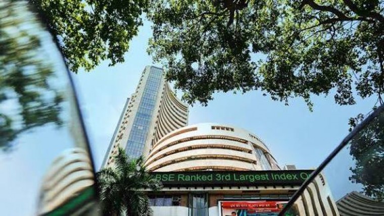 దేశీయ స్టాక్ మార్కెట్లు వరుసగా  లాభాల జోరును కొనసాగించాయి