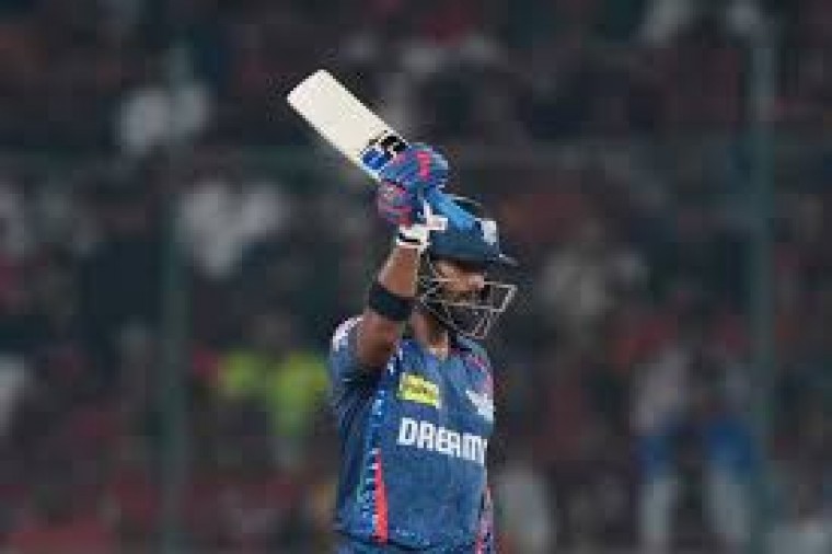 ఐపీఎల్ లో 20 బంతుల్లోపే అత్య‌ధిక హాఫ్ సెంచ‌రీలు చేసిన ఆట‌గాడిగా రికార్డు 