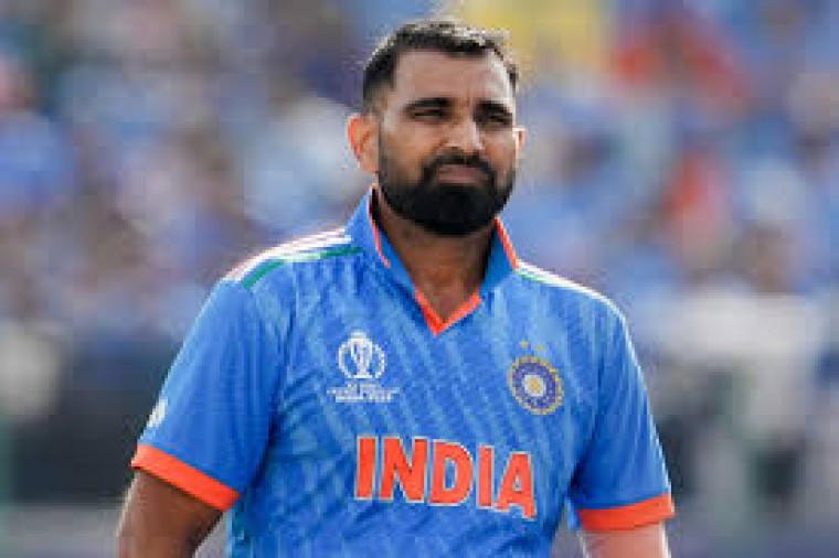 భారత క్రికెట్ జట్టు స్టార్ పేసర్ మహ్మద్ షమీకి బెదిరింపులు రావడం తీవ్ర కలకలం రేపింది