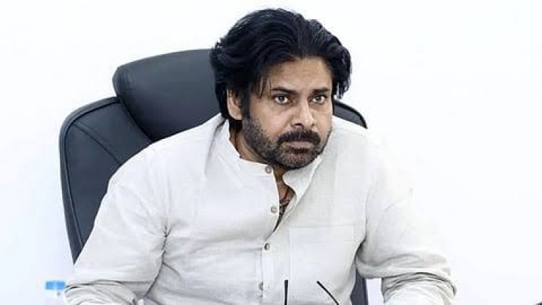 హిందూ ధర్మంపై దాడులు జరిగినప్పుడు మౌనం వీడాలని పవన్ పిలుపు