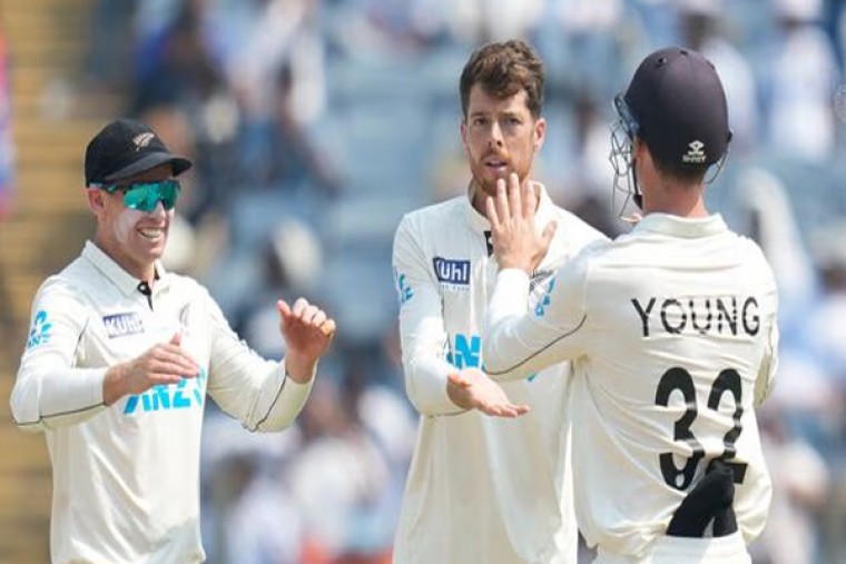 మరోసారి కుప్పకూలిన టీమిండియా  టాప్ ఆర్డర్.... 