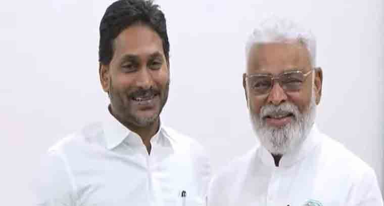 మాజీ సీఎం జగన్ ని కలిసిన అంబటి రాంబాబు 
