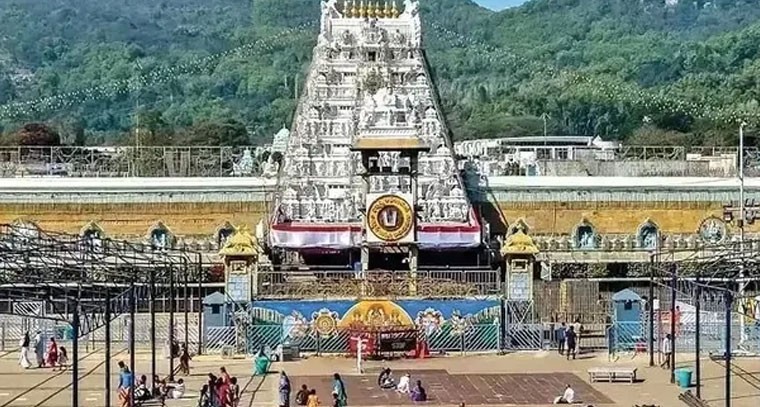 తిరుమల కొనసాగుతున్న భక్తుల రద్దీ