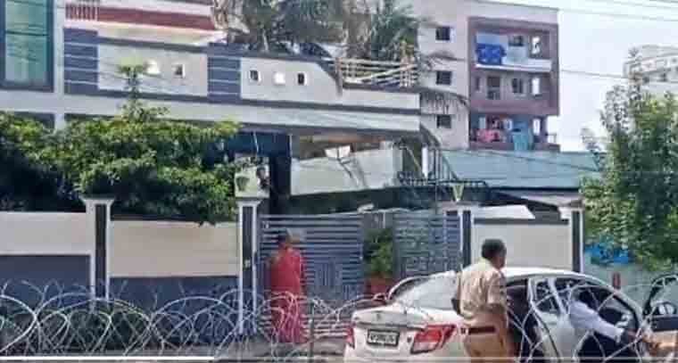 హైకోర్టును ఆశ్రయించిన జోగి రమేశ్
