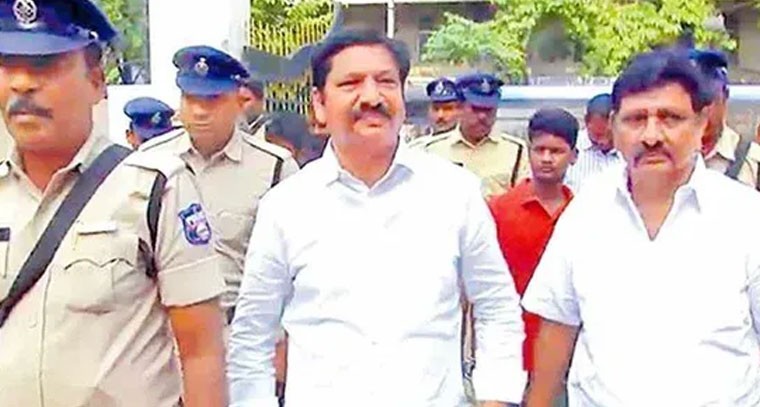 జోగి రమేష్‌ బ్రదర్స్‌కు రిమాండ్‌ పొడిగింపు