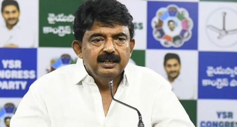 పవన్‌కు భయపడే వారు ఎవరూ లేరు: మాజీ మంత్రి పేర్ని నాని