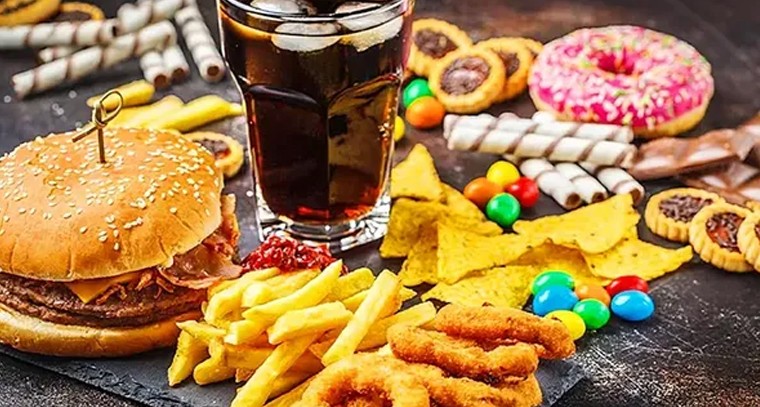 ఇలా చేస్తే జంక్ ఫుడ్ తినడం ఆపేస్తారట