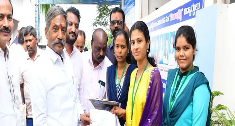 ప్రైవేటీకరణకు వ్యతిరేకంగా కోటి సంతకాలు