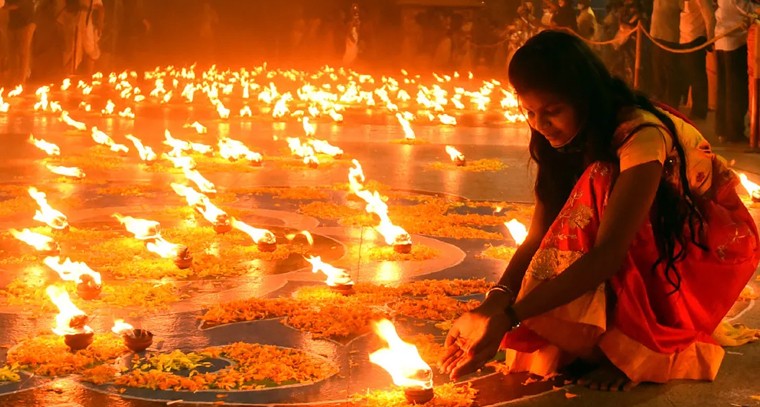 కార్తీక పౌర్ణమి రోజు 365 వత్తులు వెలిగించేటప్పుడు చదవాల్సిన మంత్రం