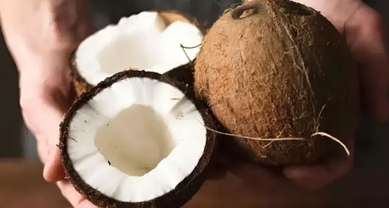 పచ్చి కొబ్బరితో థైరాయిడ్ దూరం: నిపుణులు