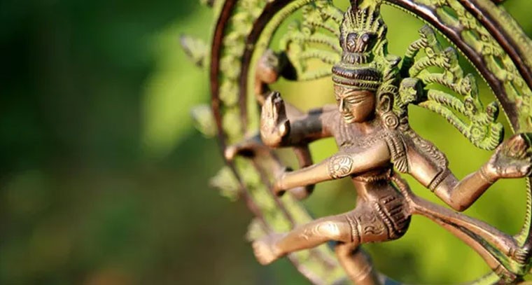 నటరాజు పాదాల కింద అపస్మారుడు