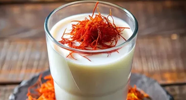 కుంకుమ పువ్వు పాలు తాగితే మెదడుకు మేలు: నిపుణులు