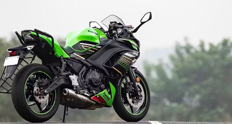 కవాసకీ నింజాపై రూ. 2.50 లక్షల భారీ తగ్గింపు!